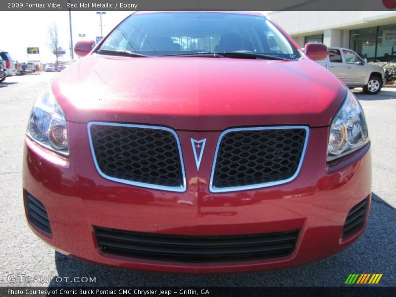 Red Hot Metallic / Ebony 2009 Pontiac Vibe