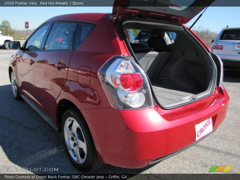 Red Hot Metallic / Ebony 2009 Pontiac Vibe