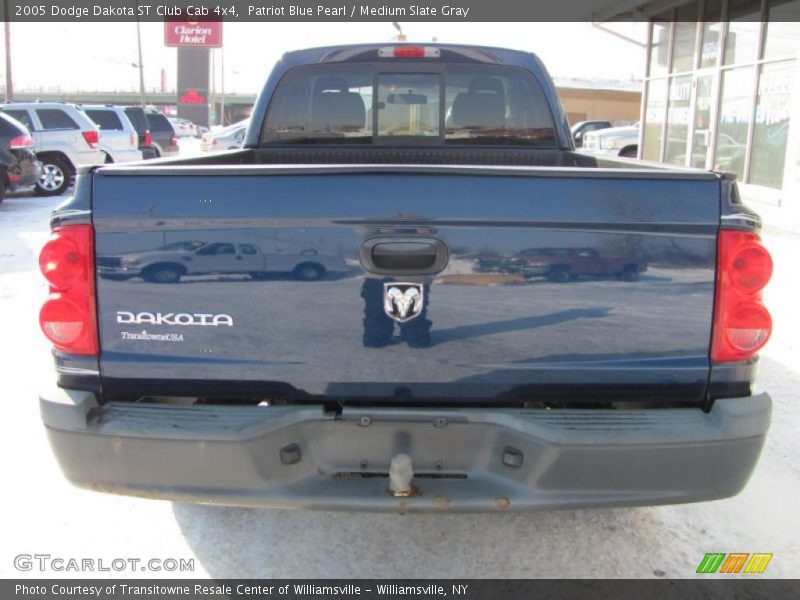 Patriot Blue Pearl / Medium Slate Gray 2005 Dodge Dakota ST Club Cab 4x4