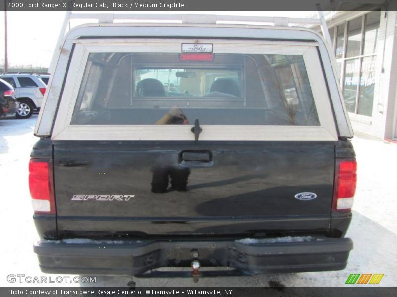 Black / Medium Graphite 2000 Ford Ranger XL Regular Cab