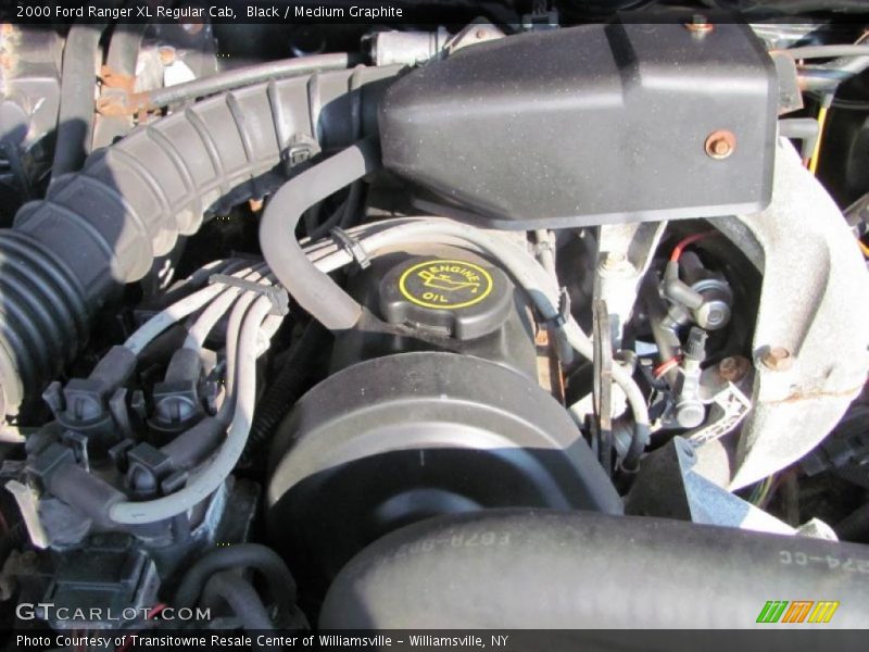Black / Medium Graphite 2000 Ford Ranger XL Regular Cab