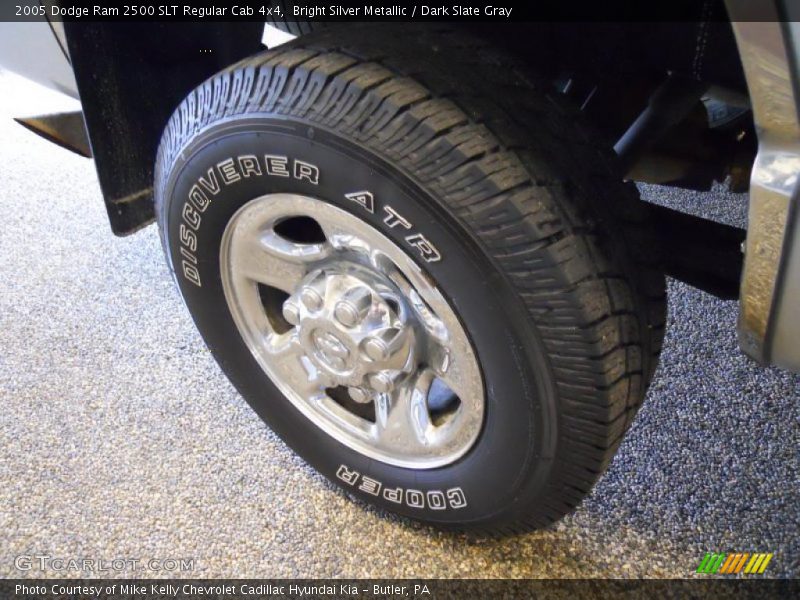 Bright Silver Metallic / Dark Slate Gray 2005 Dodge Ram 2500 SLT Regular Cab 4x4
