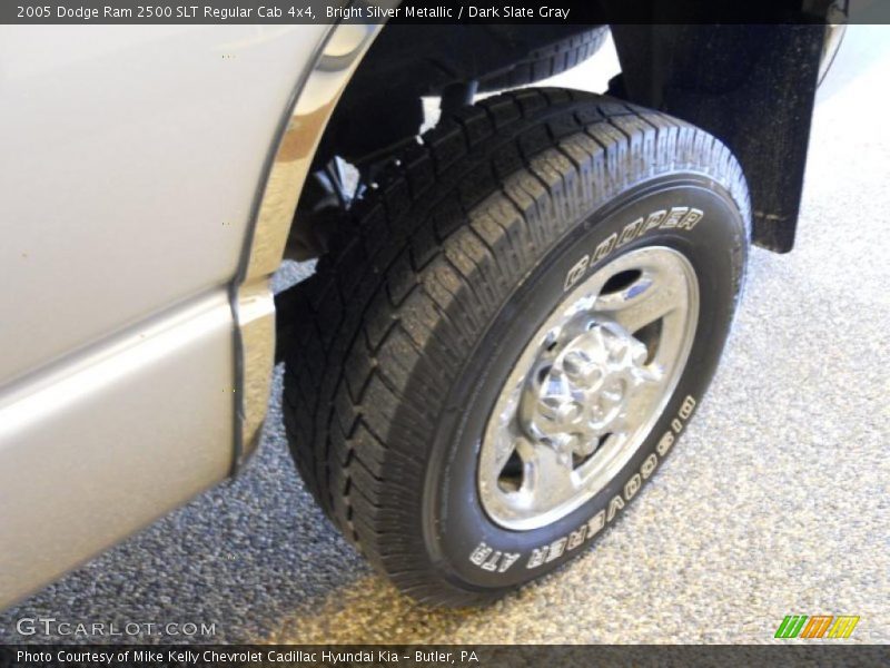 Bright Silver Metallic / Dark Slate Gray 2005 Dodge Ram 2500 SLT Regular Cab 4x4