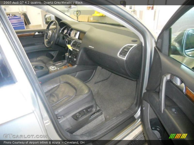 Quartz Grey Metallic / Black 2007 Audi Q7 4.2 quattro