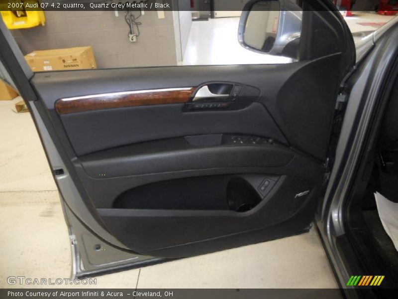 Quartz Grey Metallic / Black 2007 Audi Q7 4.2 quattro
