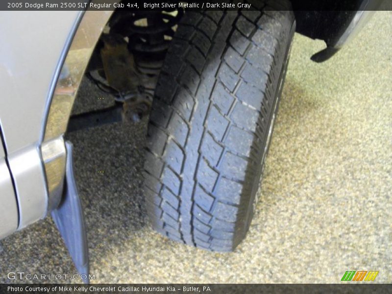 Bright Silver Metallic / Dark Slate Gray 2005 Dodge Ram 2500 SLT Regular Cab 4x4