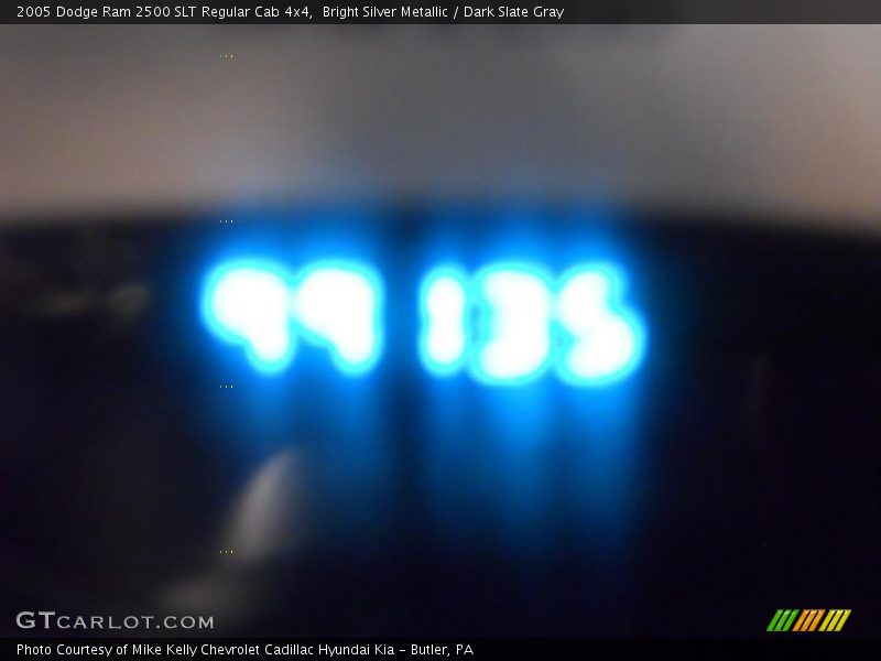 Bright Silver Metallic / Dark Slate Gray 2005 Dodge Ram 2500 SLT Regular Cab 4x4