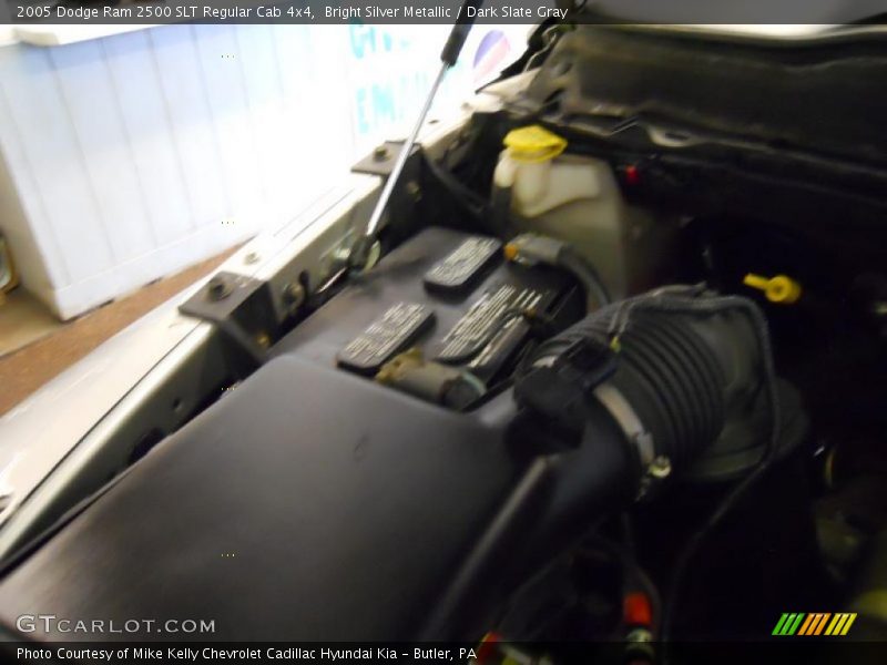 Bright Silver Metallic / Dark Slate Gray 2005 Dodge Ram 2500 SLT Regular Cab 4x4
