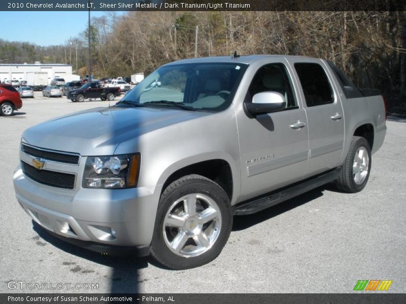 Front 3/4 View of 2010 Avalanche LT