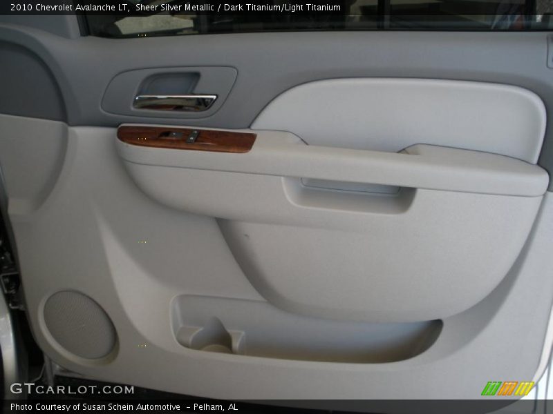 Sheer Silver Metallic / Dark Titanium/Light Titanium 2010 Chevrolet Avalanche LT