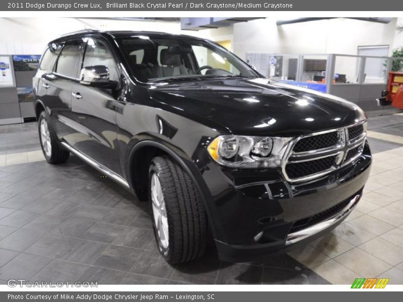 Front 3/4 View of 2011 Durango Crew Lux