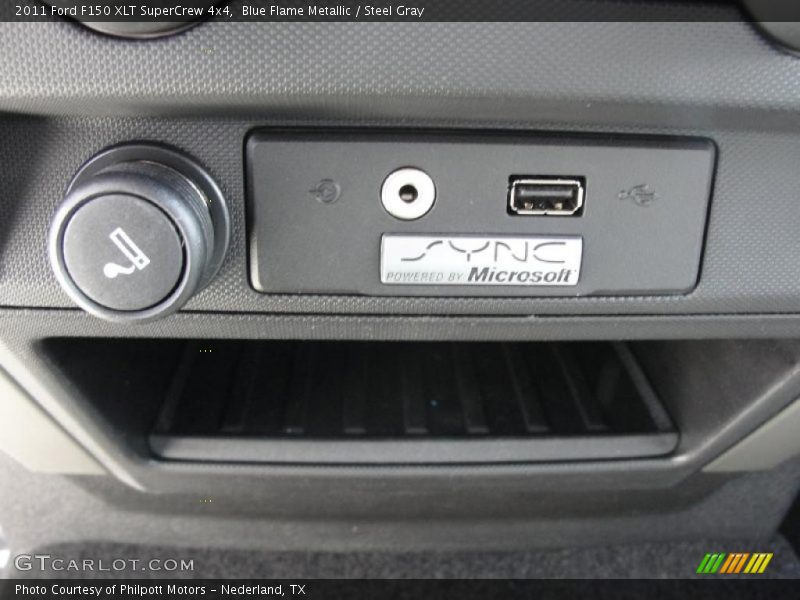 Blue Flame Metallic / Steel Gray 2011 Ford F150 XLT SuperCrew 4x4