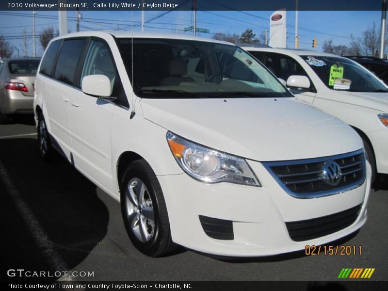 Calla Lilly White / Ceylon Beige 2010 Volkswagen Routan SE