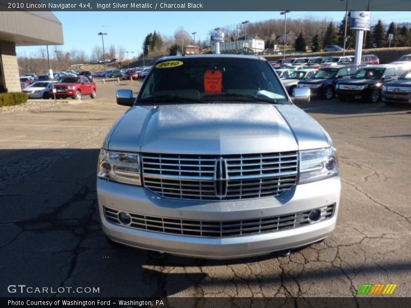 Ingot Silver Metallic / Charcoal Black 2010 Lincoln Navigator 4x4