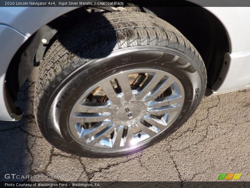 Ingot Silver Metallic / Charcoal Black 2010 Lincoln Navigator 4x4