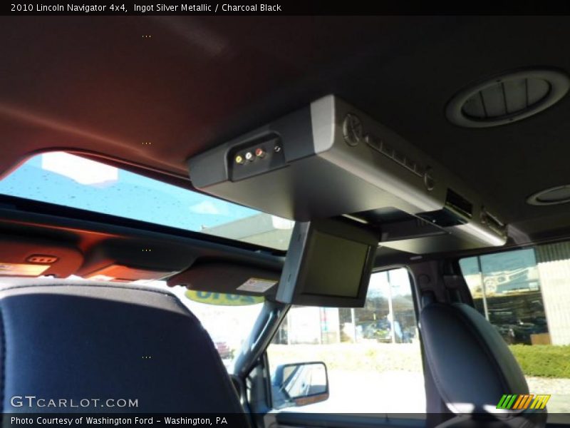 Ingot Silver Metallic / Charcoal Black 2010 Lincoln Navigator 4x4