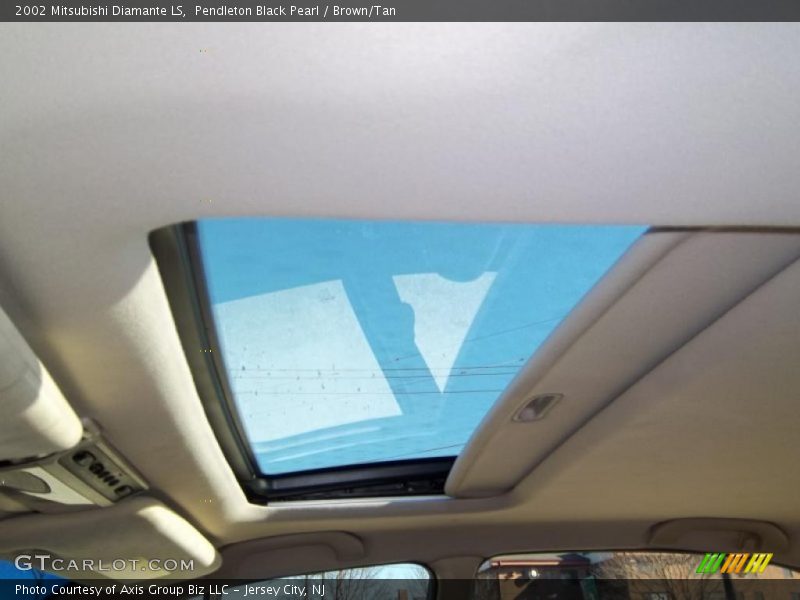 Pendleton Black Pearl / Brown/Tan 2002 Mitsubishi Diamante LS