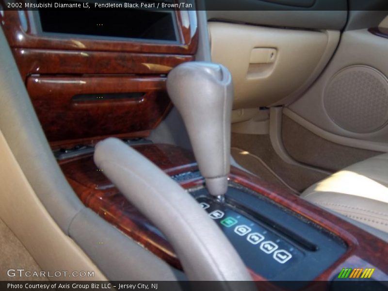 Pendleton Black Pearl / Brown/Tan 2002 Mitsubishi Diamante LS