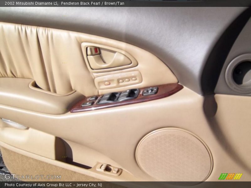 Pendleton Black Pearl / Brown/Tan 2002 Mitsubishi Diamante LS