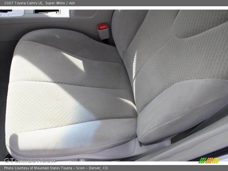Super White / Ash 2007 Toyota Camry LE