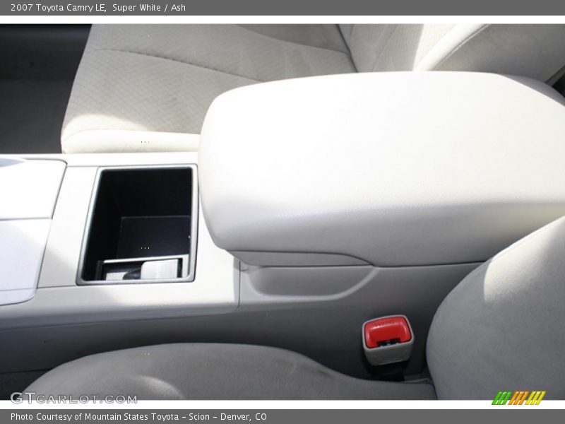 Super White / Ash 2007 Toyota Camry LE