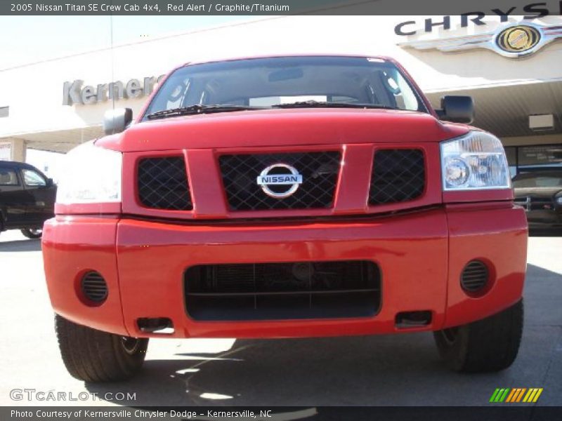 Red Alert / Graphite/Titanium 2005 Nissan Titan SE Crew Cab 4x4