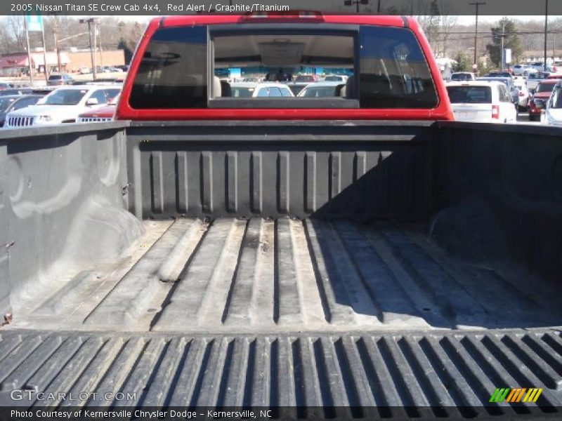 Red Alert / Graphite/Titanium 2005 Nissan Titan SE Crew Cab 4x4
