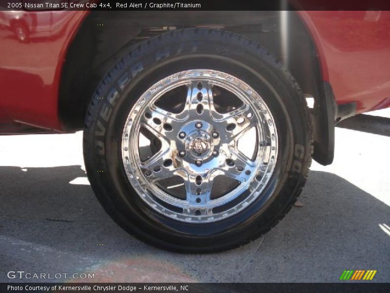 Red Alert / Graphite/Titanium 2005 Nissan Titan SE Crew Cab 4x4