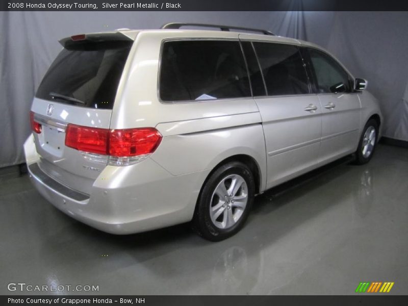 Silver Pearl Metallic / Black 2008 Honda Odyssey Touring