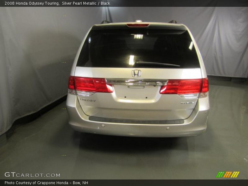 Silver Pearl Metallic / Black 2008 Honda Odyssey Touring