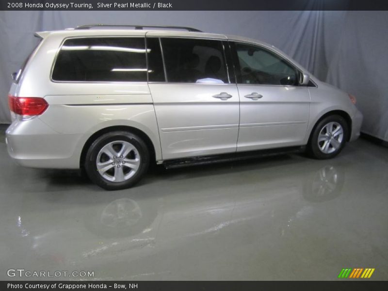 Silver Pearl Metallic / Black 2008 Honda Odyssey Touring