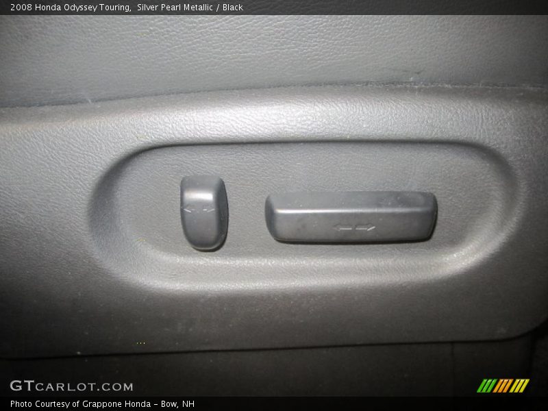 Silver Pearl Metallic / Black 2008 Honda Odyssey Touring