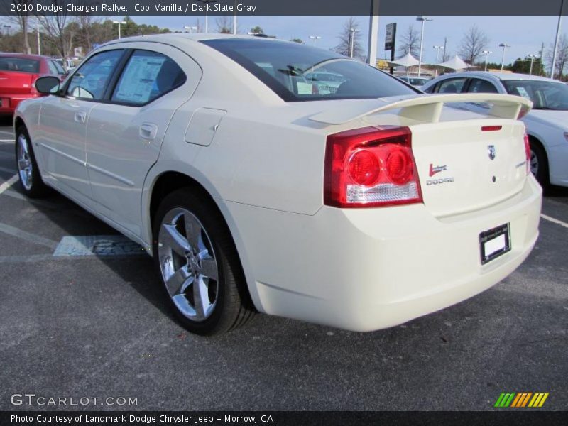 Cool Vanilla / Dark Slate Gray 2010 Dodge Charger Rallye