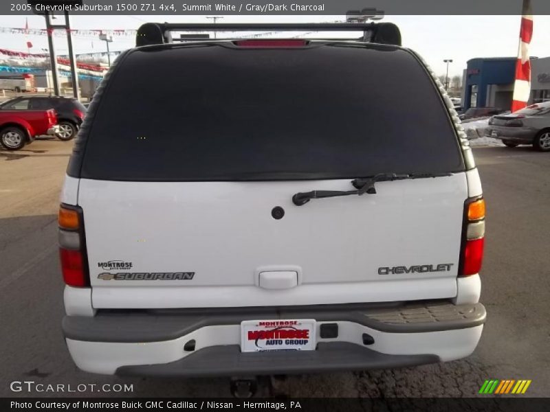 Summit White / Gray/Dark Charcoal 2005 Chevrolet Suburban 1500 Z71 4x4