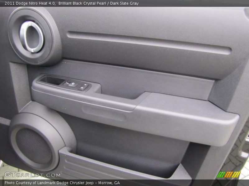 Brilliant Black Crystal Pearl / Dark Slate Gray 2011 Dodge Nitro Heat 4.0