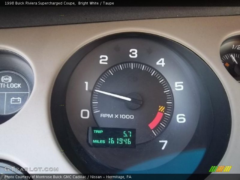 Bright White / Taupe 1998 Buick Riviera Supercharged Coupe