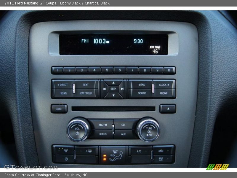 Controls of 2011 Mustang GT Coupe