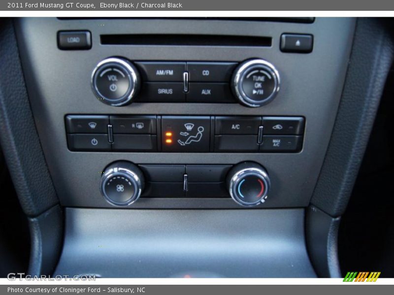 Controls of 2011 Mustang GT Coupe