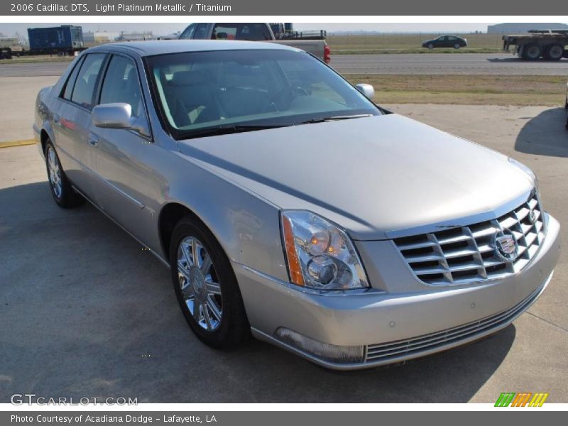 Light Platinum Metallic / Titanium 2006 Cadillac DTS