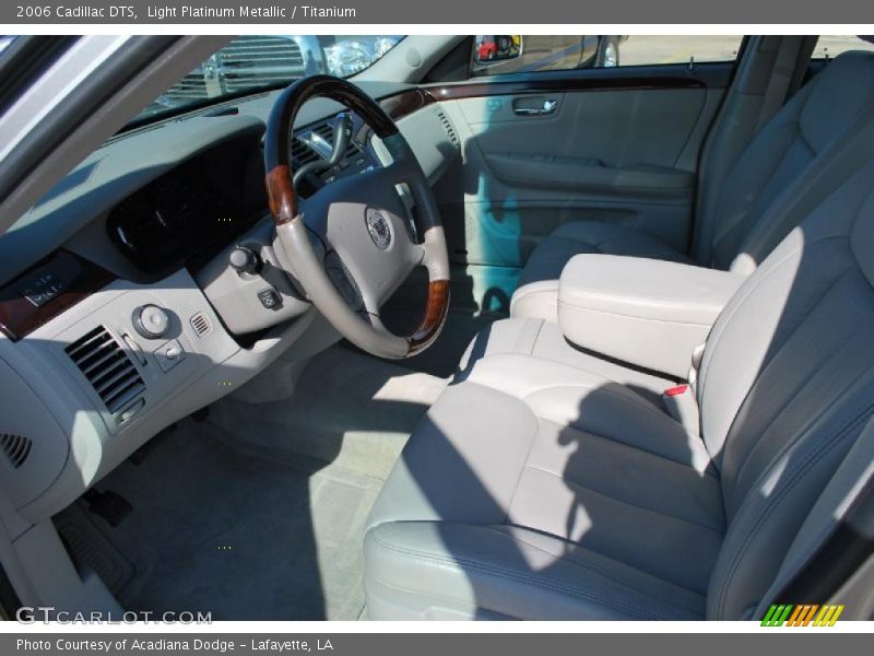 Light Platinum Metallic / Titanium 2006 Cadillac DTS