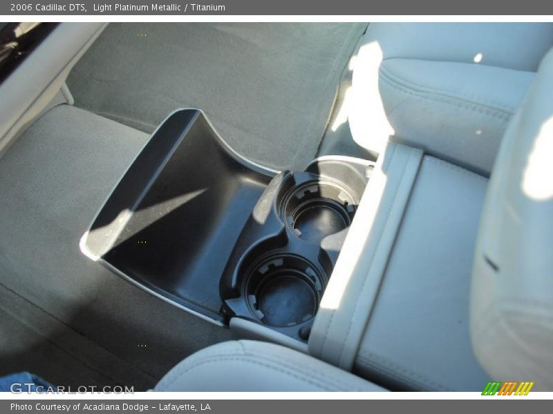 Light Platinum Metallic / Titanium 2006 Cadillac DTS