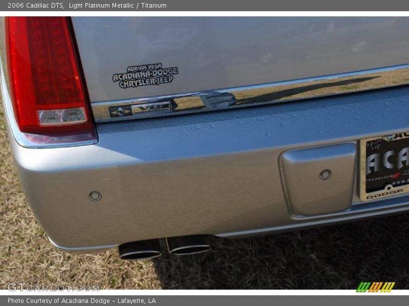 Light Platinum Metallic / Titanium 2006 Cadillac DTS