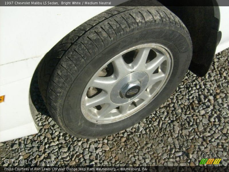 Bright White / Medium Neutral 1997 Chevrolet Malibu LS Sedan