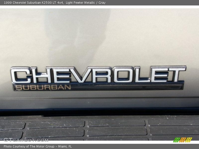 Light Pewter Metallic / Gray 1999 Chevrolet Suburban K2500 LT 4x4