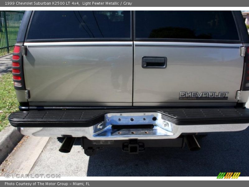 Light Pewter Metallic / Gray 1999 Chevrolet Suburban K2500 LT 4x4