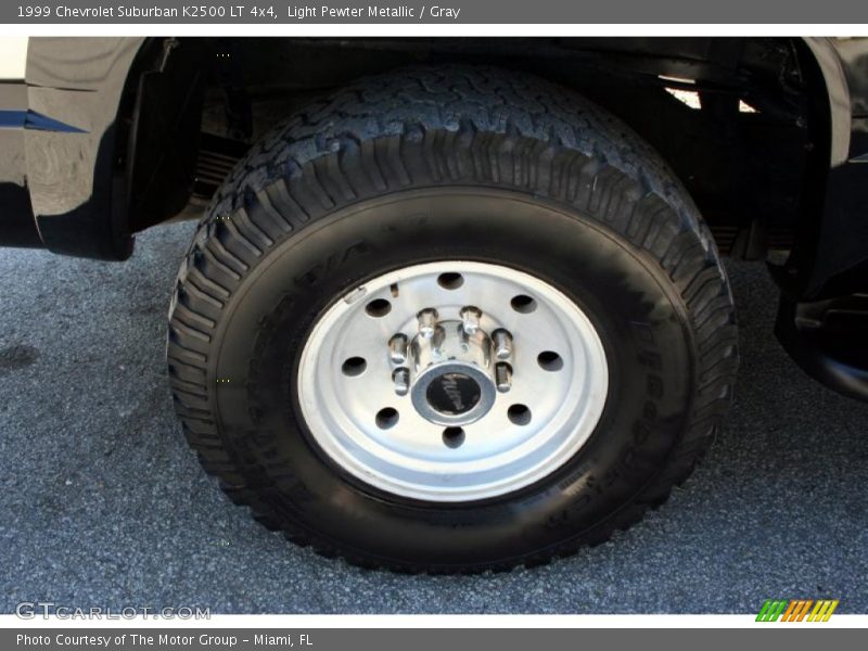 Light Pewter Metallic / Gray 1999 Chevrolet Suburban K2500 LT 4x4