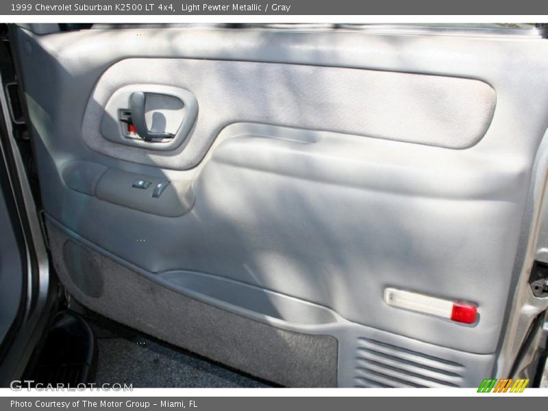 Light Pewter Metallic / Gray 1999 Chevrolet Suburban K2500 LT 4x4
