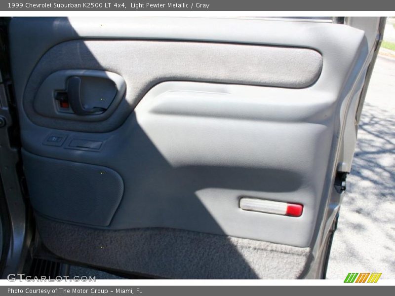 Light Pewter Metallic / Gray 1999 Chevrolet Suburban K2500 LT 4x4