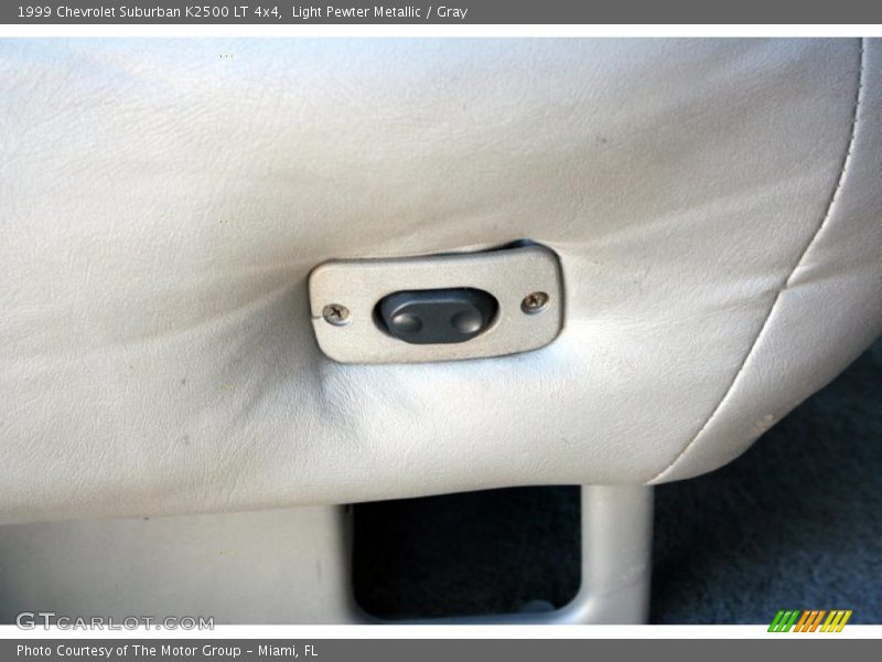 Light Pewter Metallic / Gray 1999 Chevrolet Suburban K2500 LT 4x4