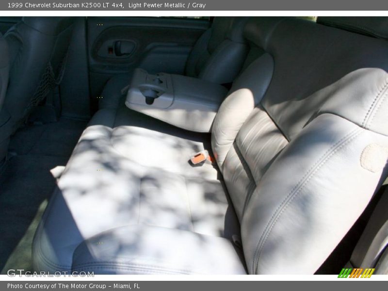 Light Pewter Metallic / Gray 1999 Chevrolet Suburban K2500 LT 4x4